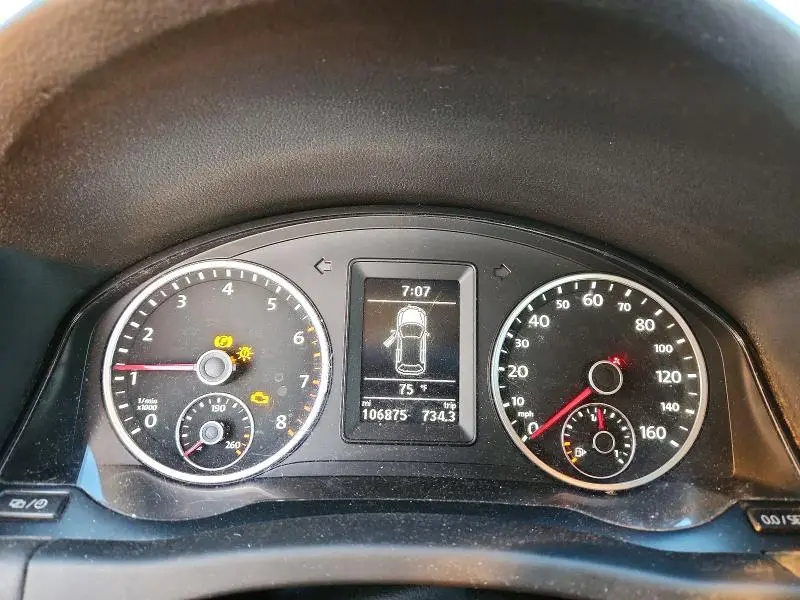 2013 VOLKSWAGEN TIGUAN S  