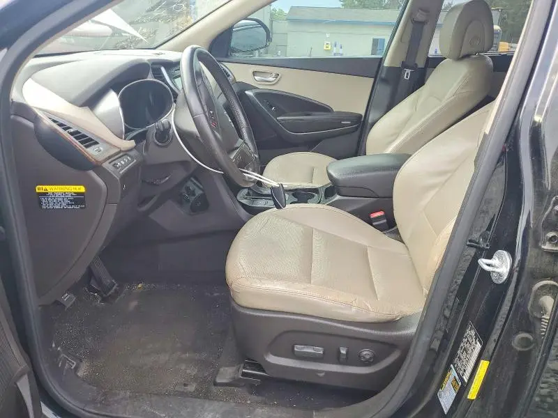 2017 HYUNDAI SANTA FE SE  