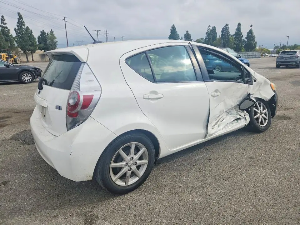 2013 TOYOTA PRIUS C FOUR  