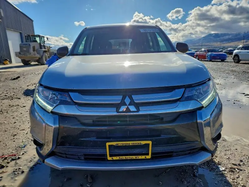 2018 MITSUBISHI OUTLANDER SE  