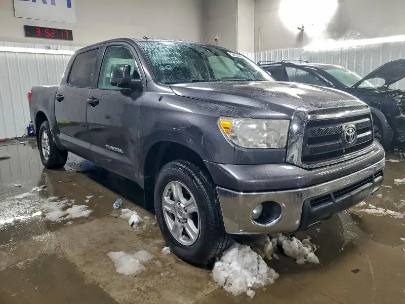 2011 TOYOTA TUNDRA CREWMAX SR5  