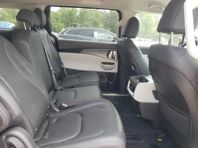 2022 KIA CARNIVAL LX  
