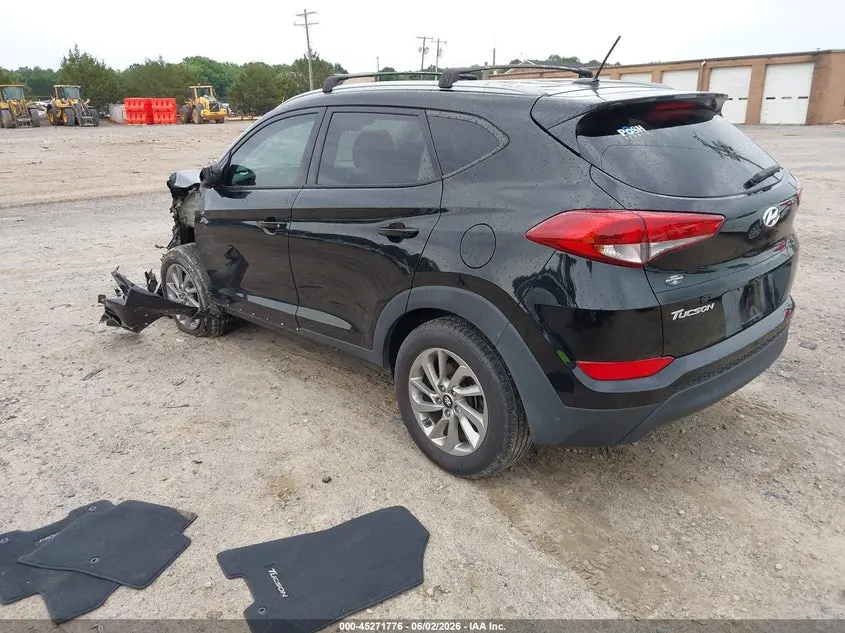 2017 HYUNDAI TUCSON SE