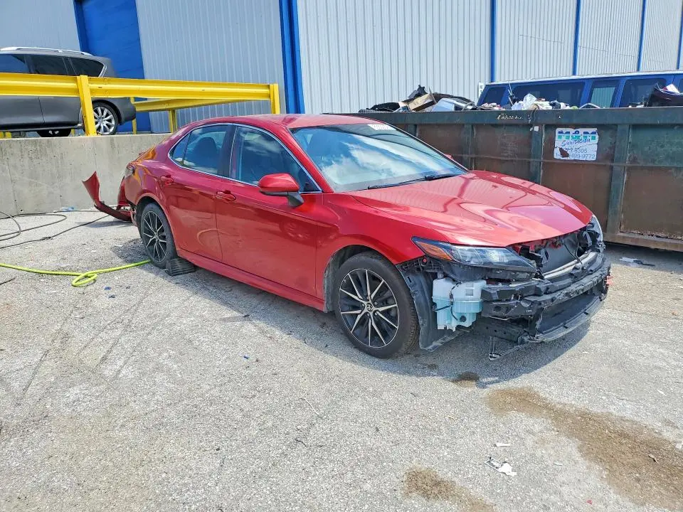 2021 TOYOTA CAMRY SE  