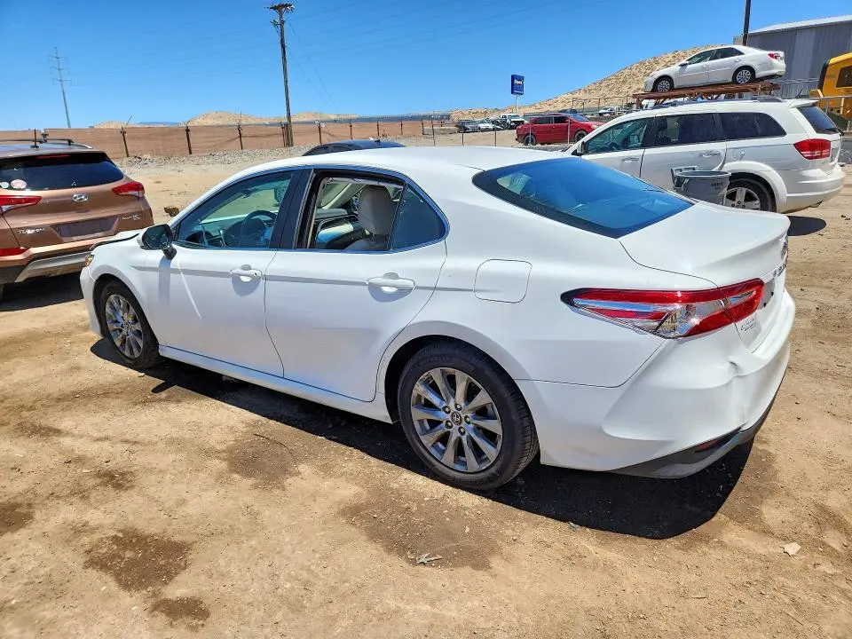 2018 TOYOTA CAMRY LE  