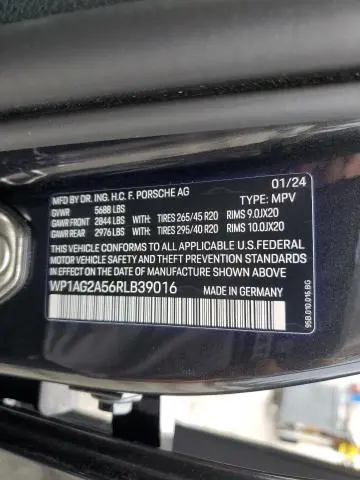 2024 PORSCHE MACAN S  