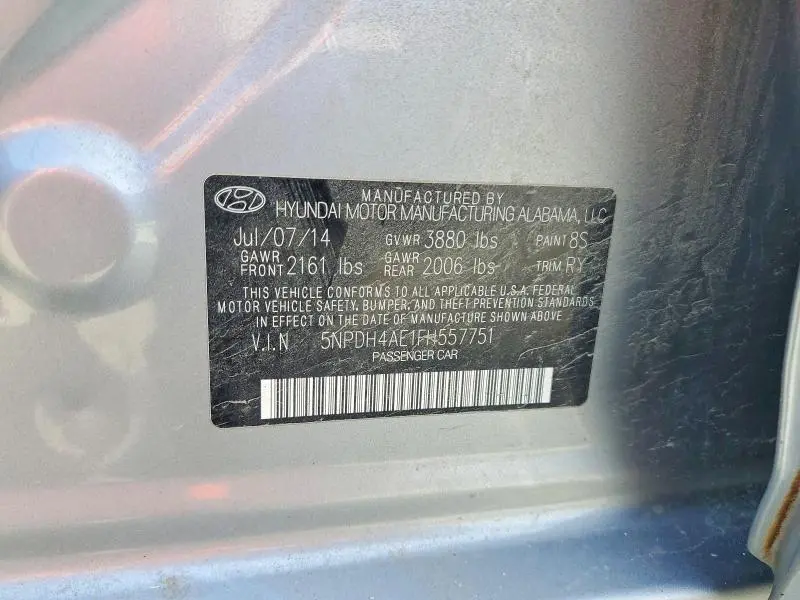 2015 HYUNDAI ELANTRA SE  