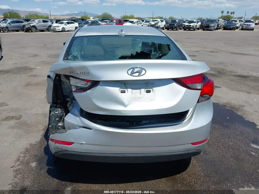 2016 HYUNDAI ELANTRA SE