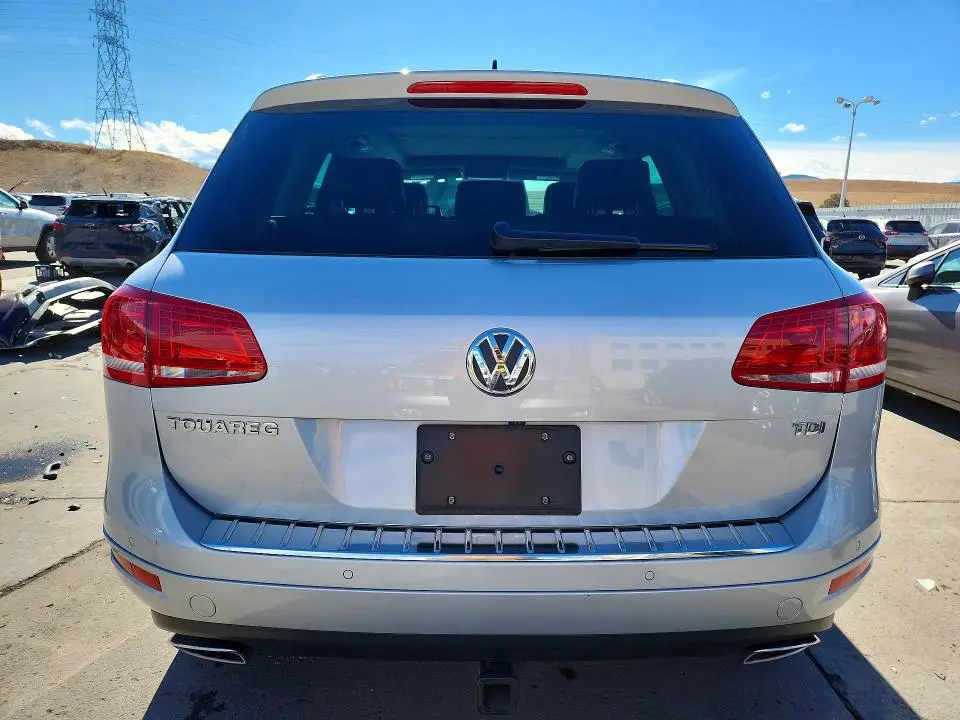2014 VOLKSWAGEN TOUAREG V6 TDI  