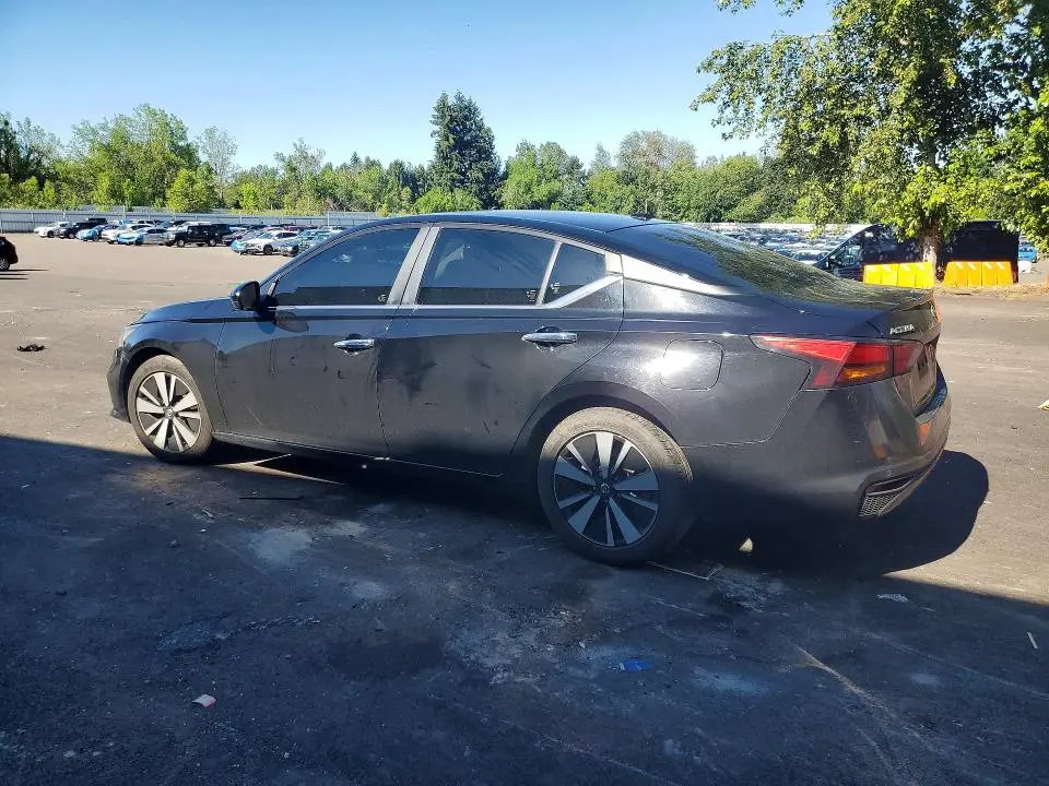 2022 NISSAN ALTIMA SV  