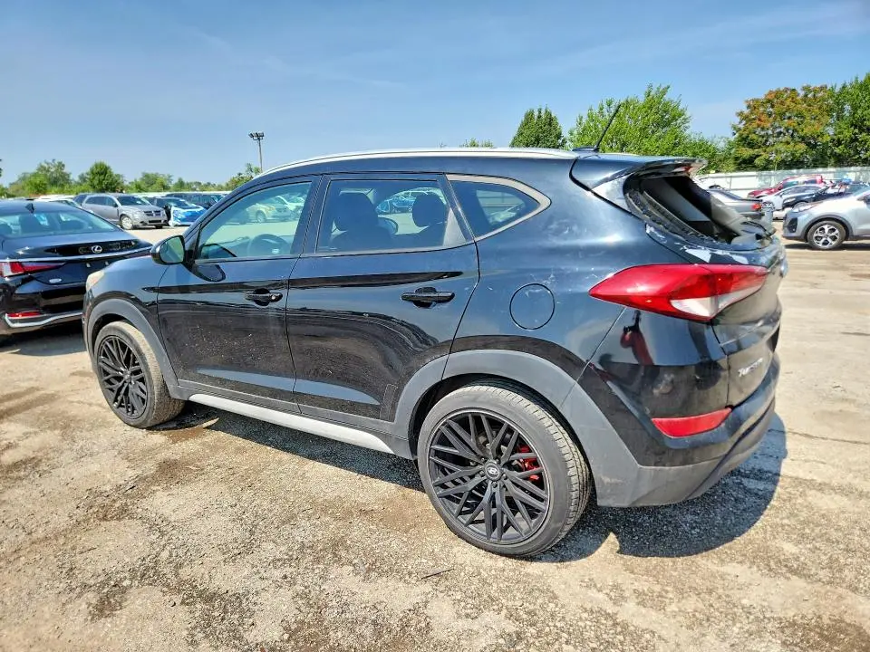 2017 HYUNDAI TUCSON SE  