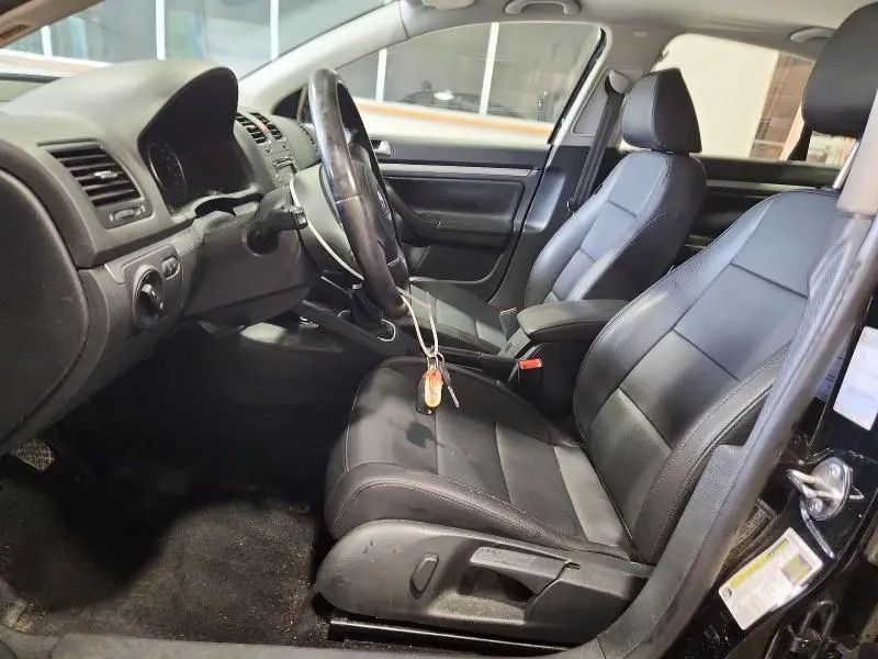 2010 VOLKSWAGEN JETTA LIMITED  