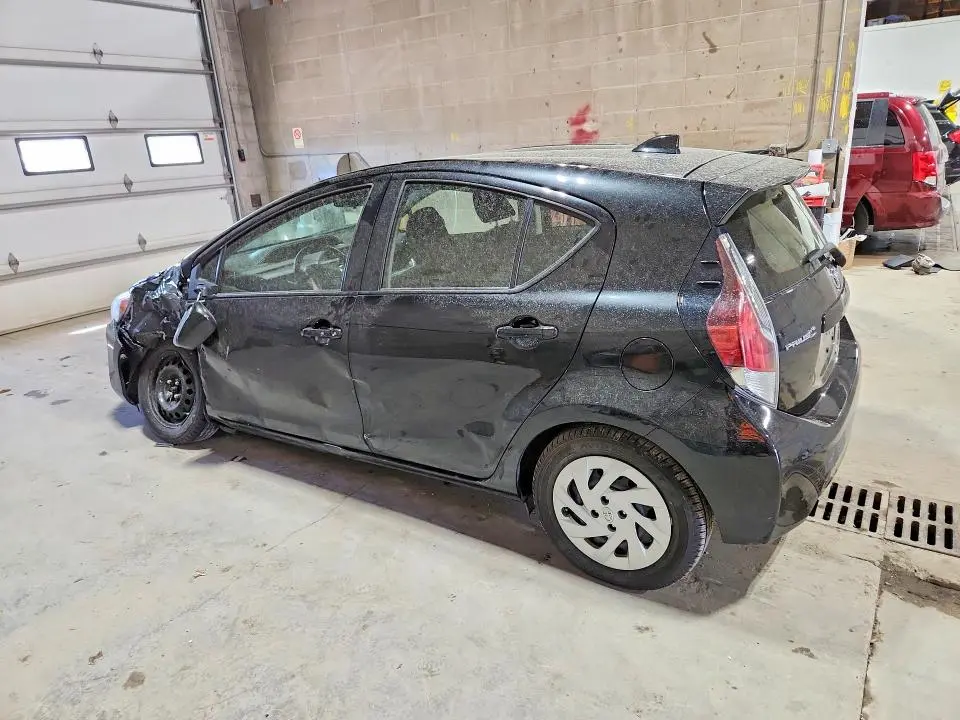 2016 TOYOTA PRIUS C TWO  