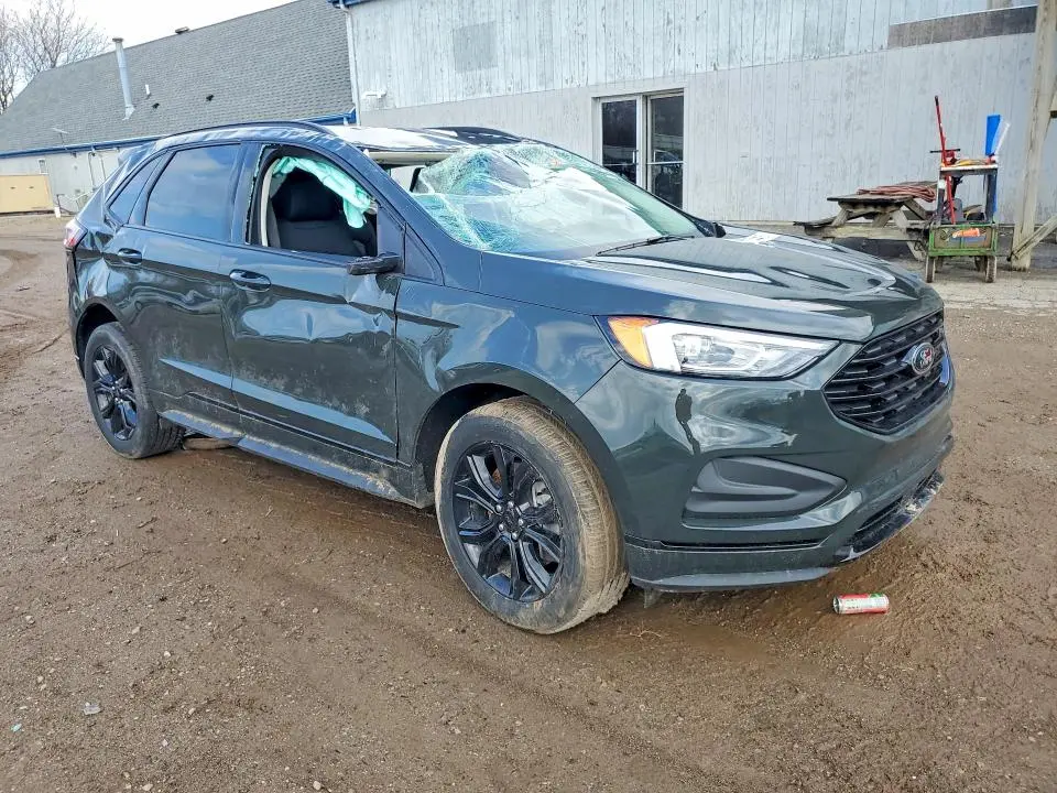 2022 FORD EDGE SE  