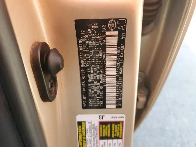 2013 TOYOTA COROLLA BASE  