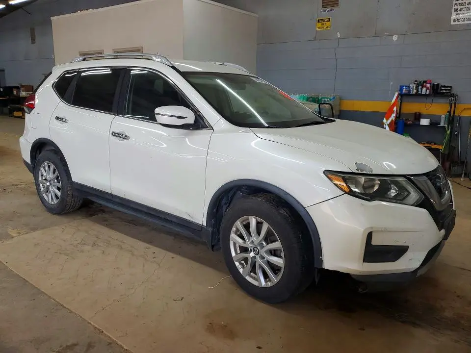 2017 NISSAN ROGUE SV  