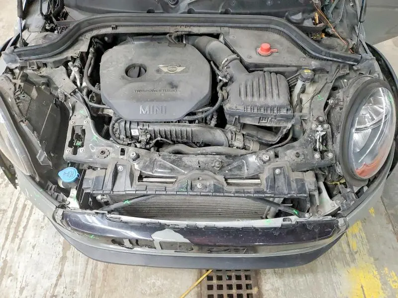 2018 MINI COOPER   