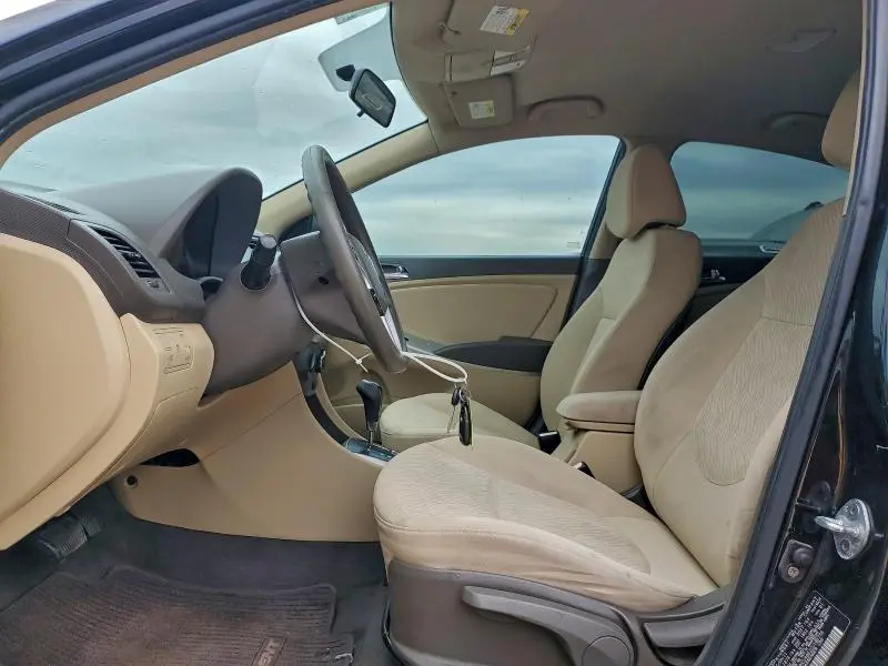 2012 HYUNDAI ACCENT GLS  