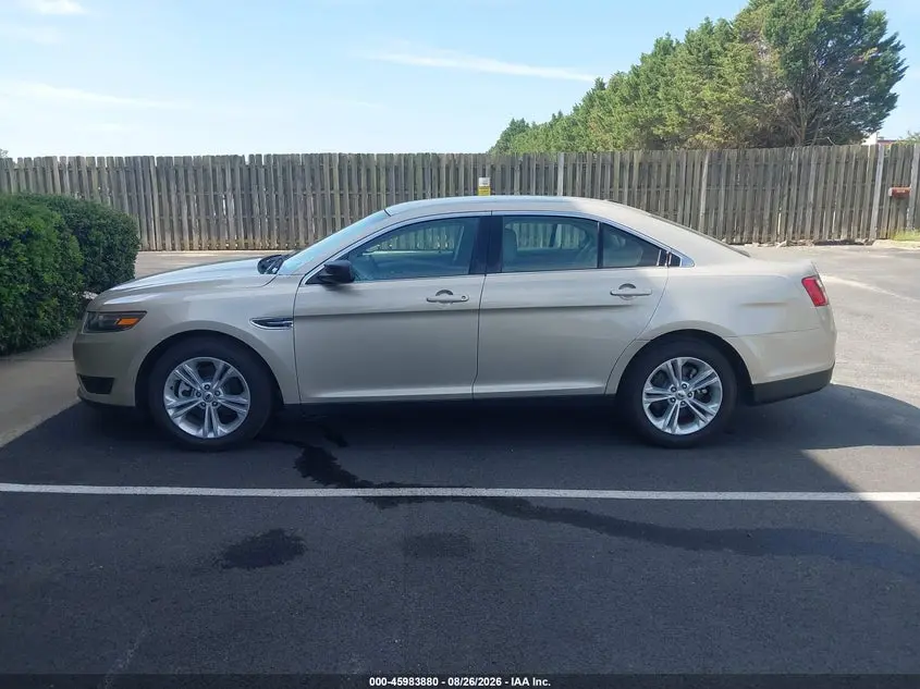 2017 FORD TAURUS SE
