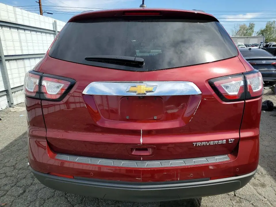 2016 CHEVROLET TRAVERSE LT  