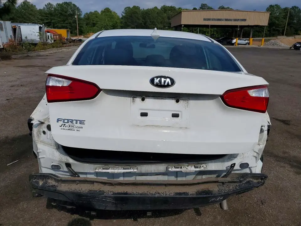 2016 KIA FORTE LX  
