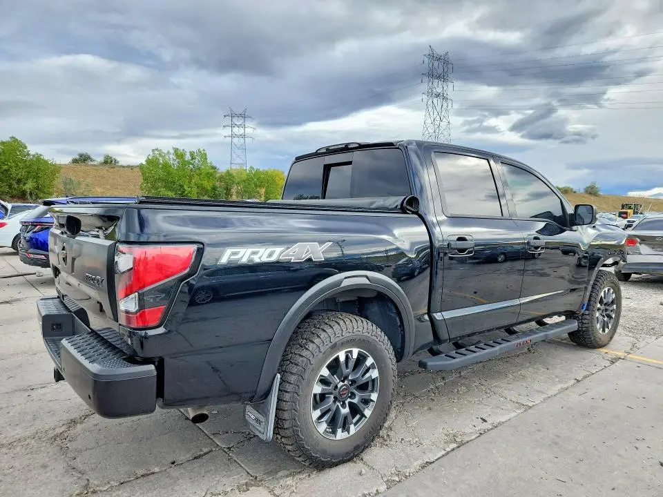 2021 NISSAN TITAN PRO-4X  