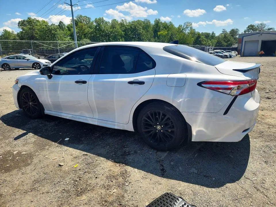 2020 TOYOTA CAMRY SE NIGHTSHADE  
