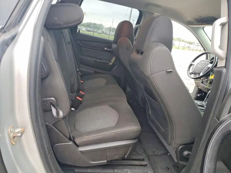 2017 CHEVROLET TRAVERSE LT  
