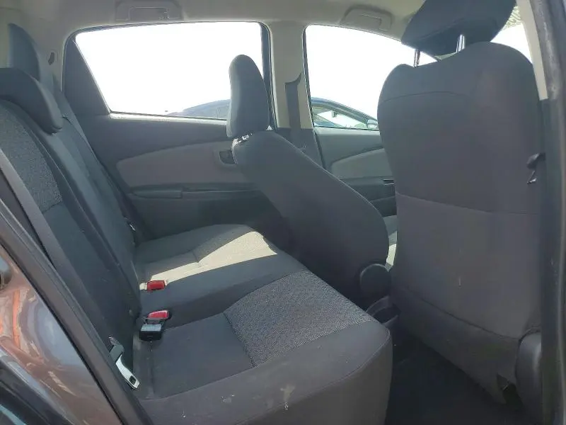 2015 TOYOTA YARIS 5-DOOR L  