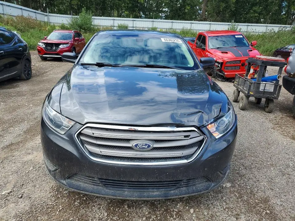 2018 FORD TAURUS SE  