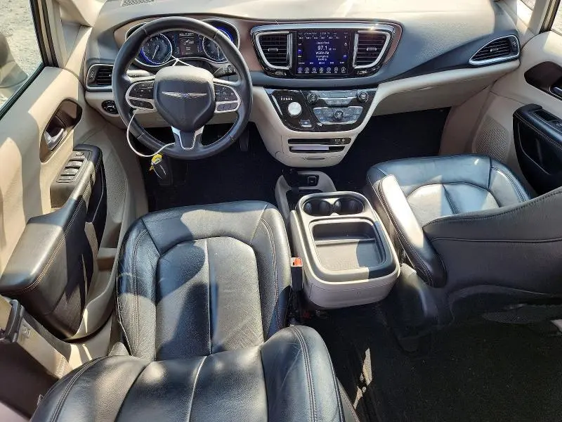 2017 CHRYSLER PACIFICA TOURING L  