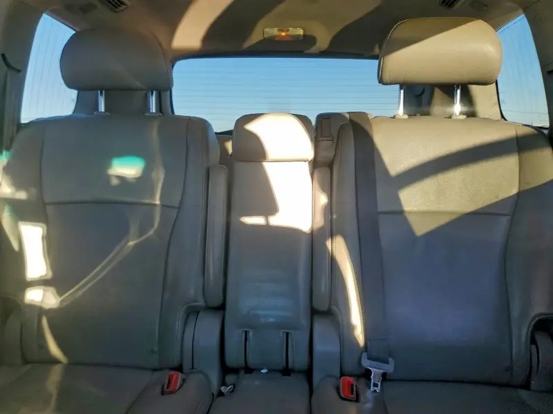 2010 TOYOTA HIGHLANDER LIMITED  