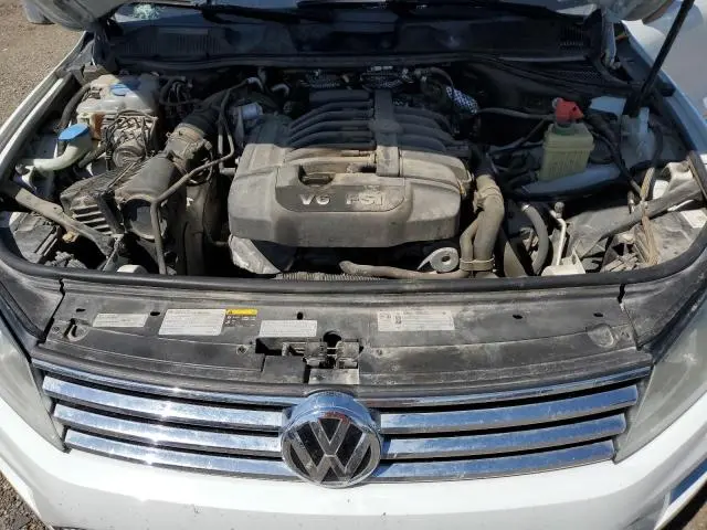 2016 VOLKSWAGEN TOUAREG SPORT  