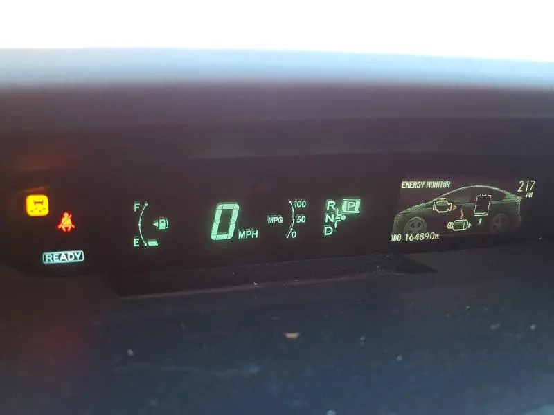 2010 TOYOTA PRIUS III  