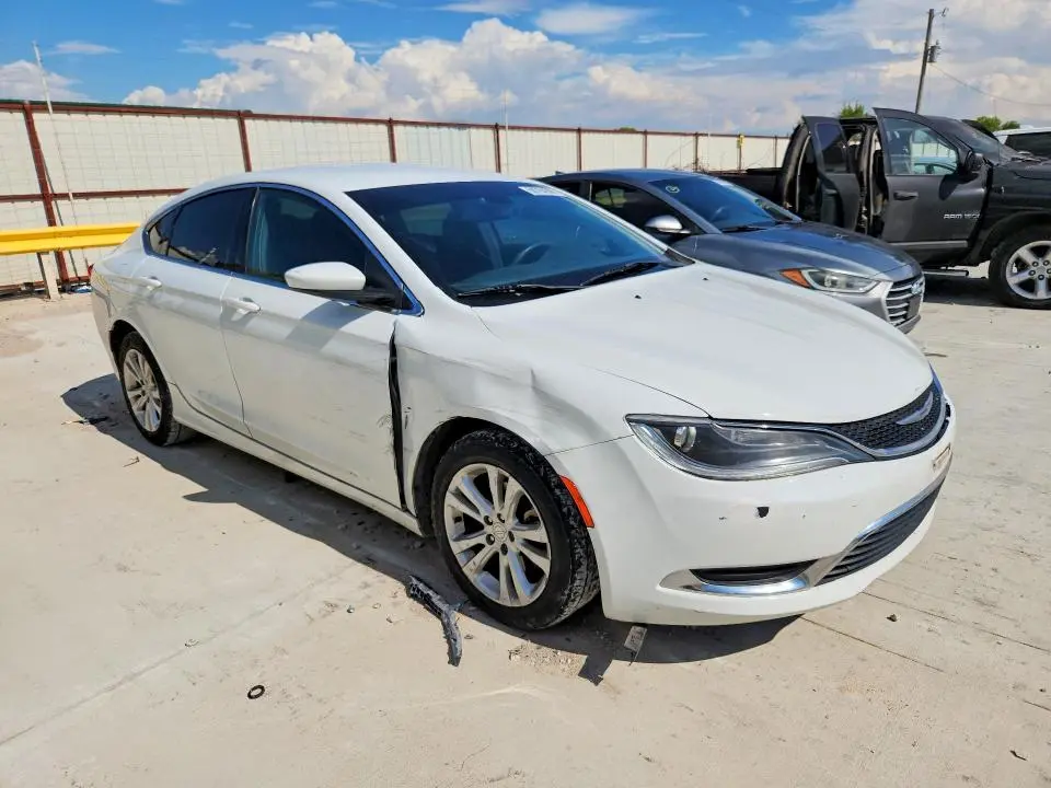 2016 CHRYSLER 200 LIMITED  