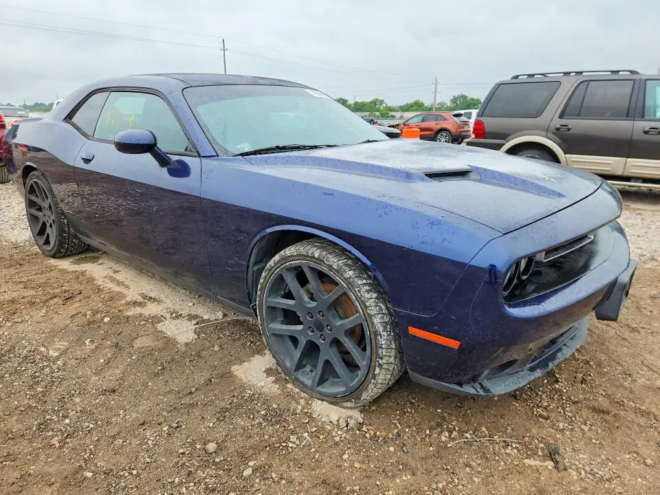 2017 DODGE CHALLENGER SXT  