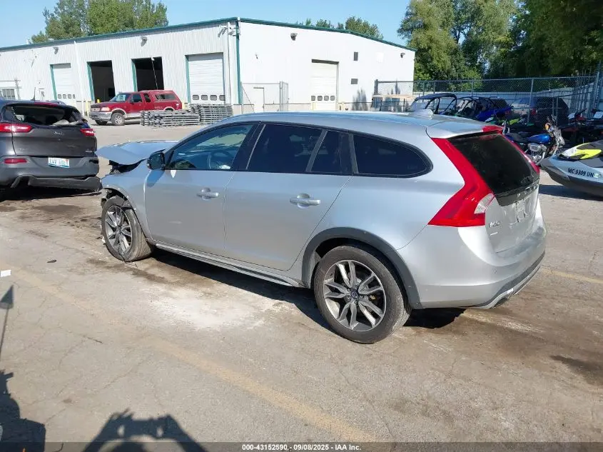 2017 VOLVO V60 CROSS COUNTRY T5