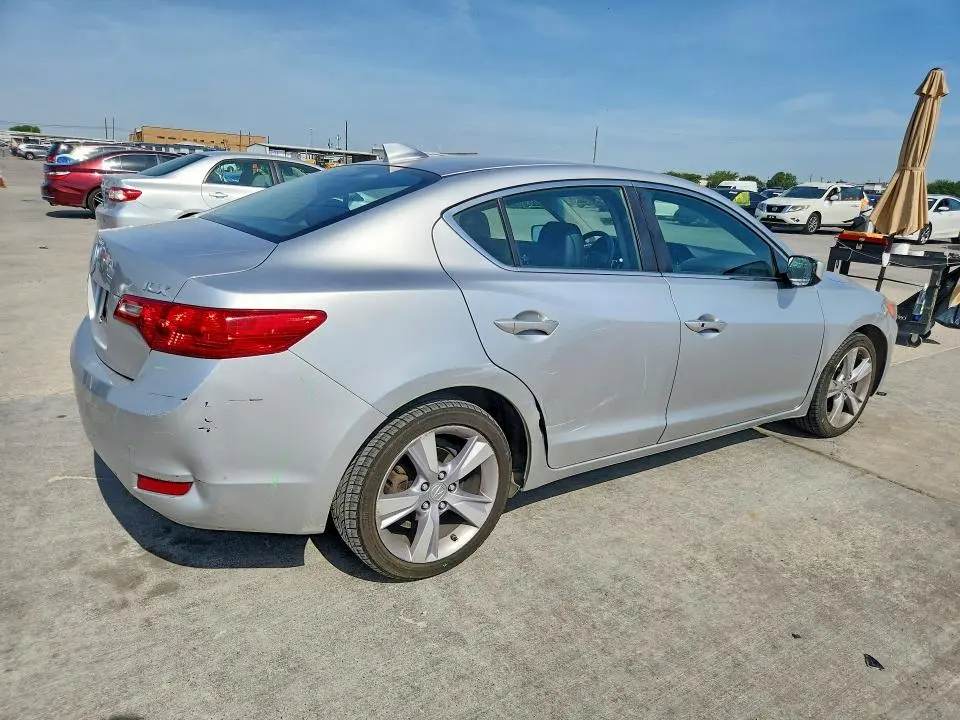 2015 ACURA ILX 20  