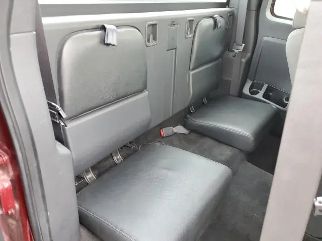 2011 DODGE DAKOTA ST  