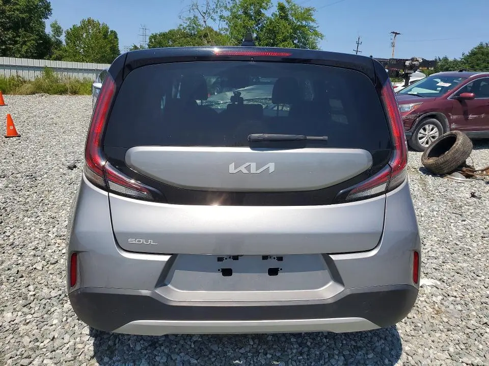 2025 KIA SOUL LX  