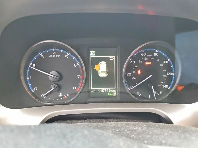 2018 TOYOTA RAV4 XLE  
