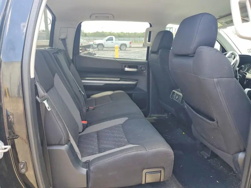 2017 TOYOTA TUNDRA SR5  