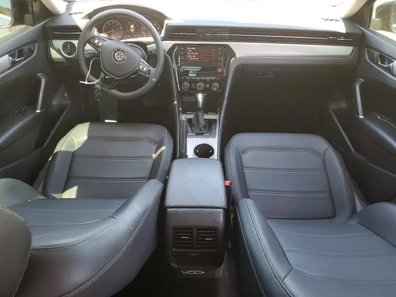 2021 VOLKSWAGEN PASSAT SE  
