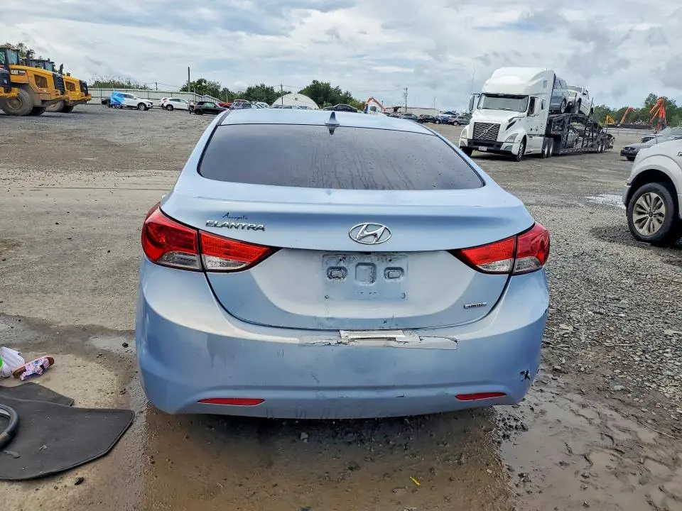 2011 HYUNDAI ELANTRA LIMITED  