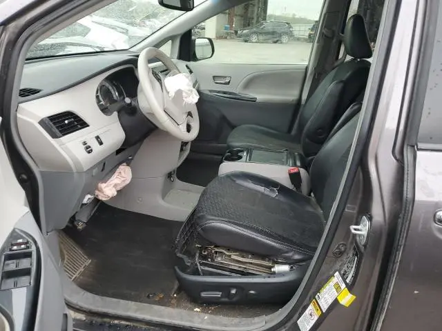 2014 TOYOTA SIENNA SPORT  