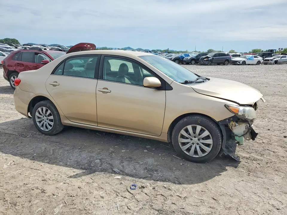 2013 TOYOTA COROLLA LE  