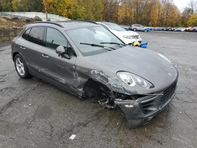 2017 PORSCHE MACAN   