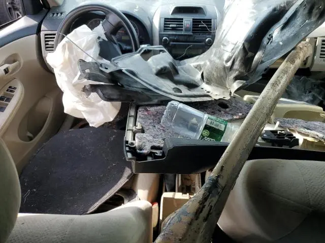 2013 TOYOTA COROLLA BASE  