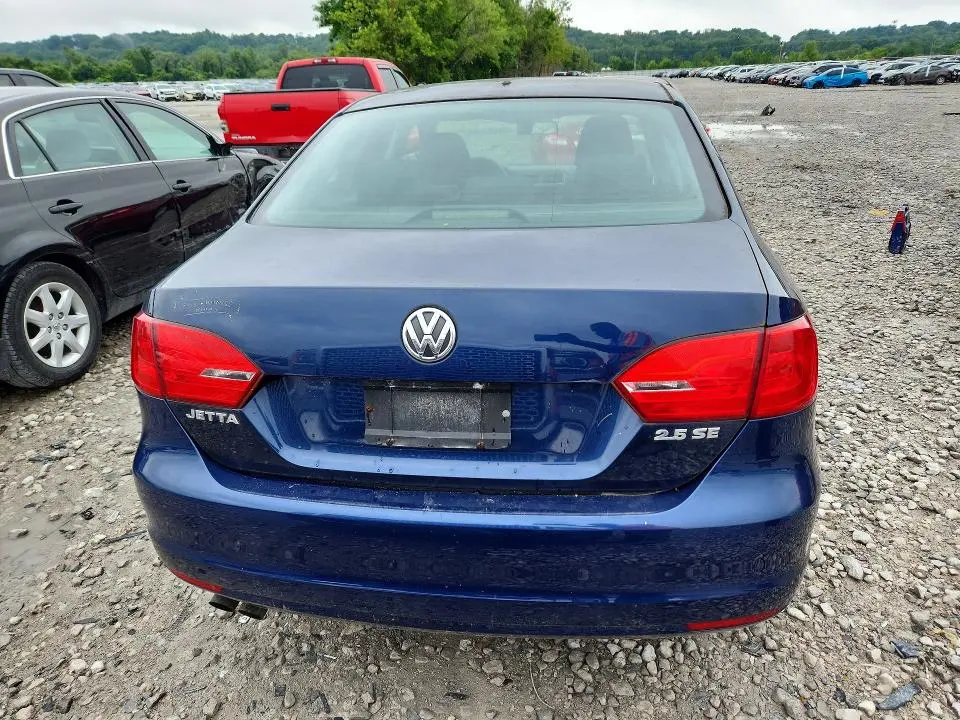 2012 VOLKSWAGEN JETTA SE  