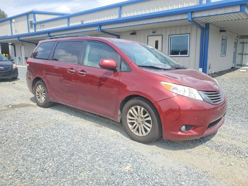 2011 TOYOTA SIENNA XLE 7-PASSENGER AUTO ACCESS SEAT  
